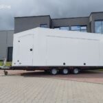 Przyczepa ciężarowa trzyosiowa zamknięty kontener enclosed trailer transporter furgon Ta-No SPORT TRANSPORTER PREMIUM DMC 3500kg uchylna niski kąt do przewozu sportowych samochodów