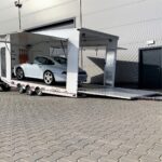 Przyczepa ciężarowa trzyosiowa zamknięty kontener enclosed trailer transporter furgon Ta-No SPORT TRANSPORTER PREMIUM DMC 3500kg uchylna niski kąt do przewozu sportowych samochodów