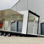 Przyczepa ciężarowa trzyosiowa zamknięty kontener enclosed trailer transporter furgon Ta-No SPORT TRANSPORTER PREMIUM DMC 3500kg uchylna niski kąt do przewozu sportowych samochodów